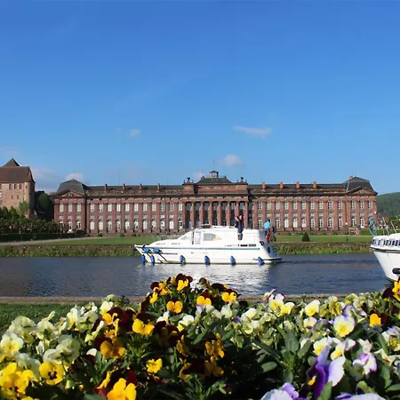 De 80 M2 Avec Grand Parking - Proche Pistes Cyclables Apartamento *